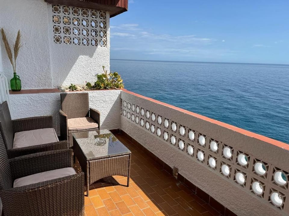 View (from property/room), Balcony/Terrace, Sea view