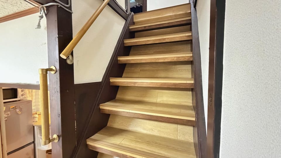 BEGINNING GUEST HOUSE, ビギニングの宿 - Authentic Japanese Renovated Stay, Airport Direct Apartment in Japan
