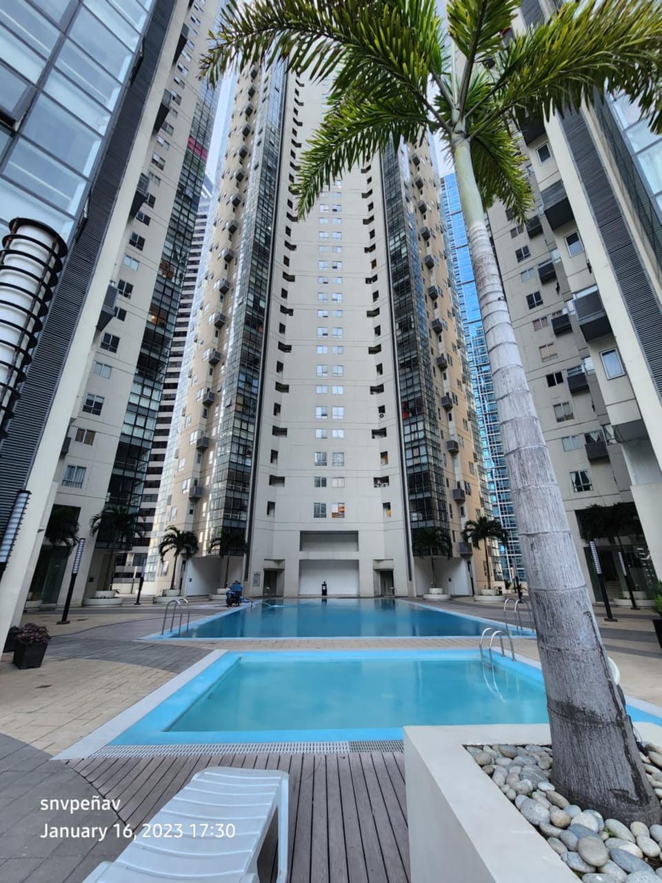 Swimming pool