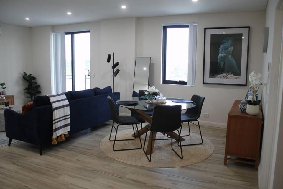Living room, Seating area, Dining area