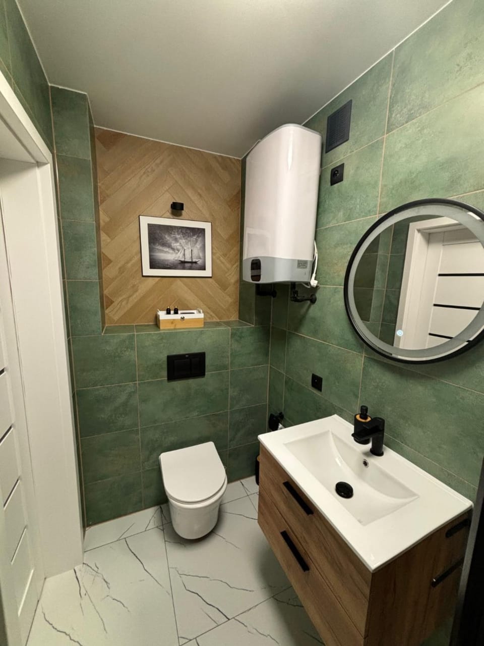 Shower, Toilet, Bathroom