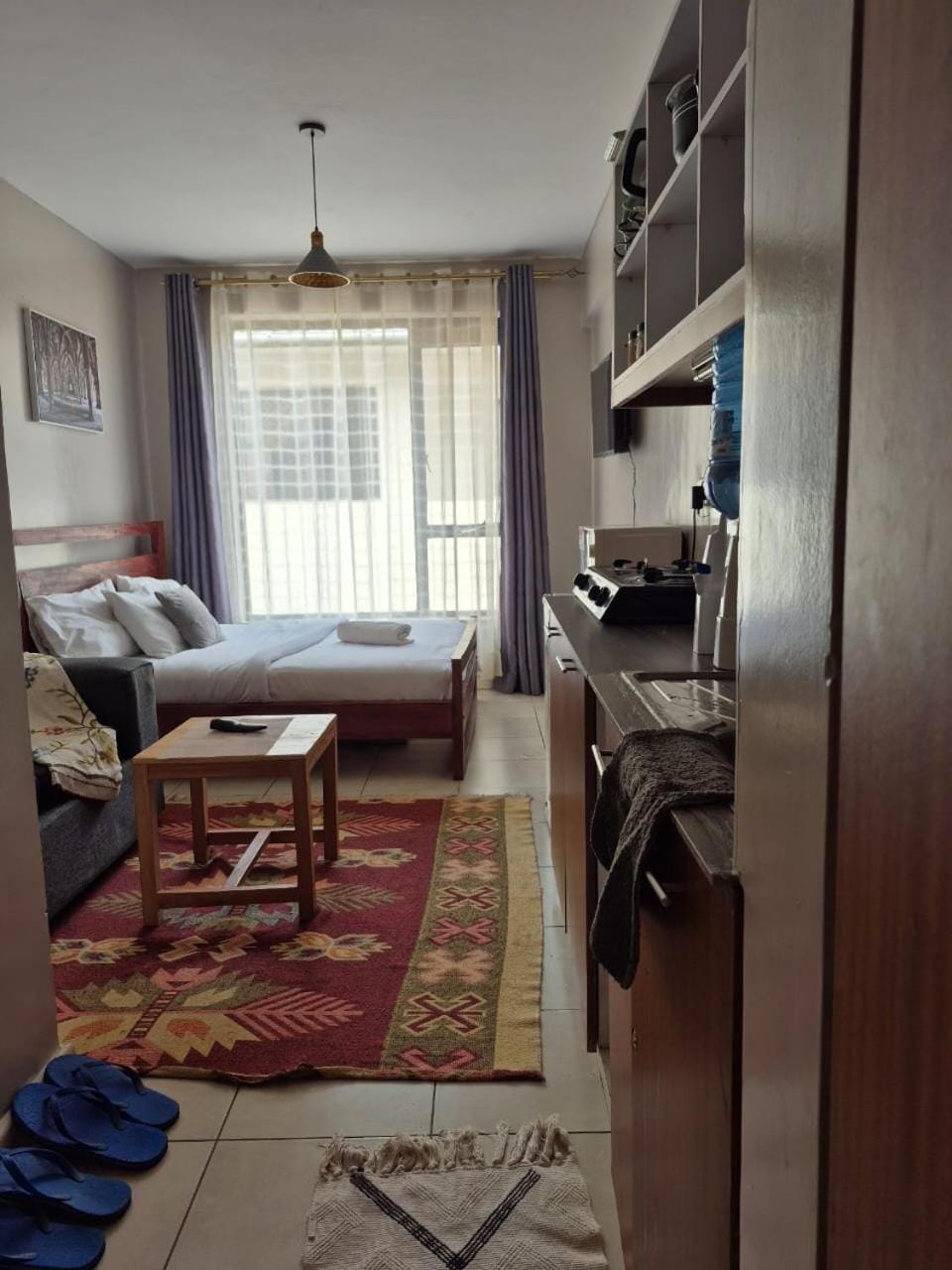 Girani Luxe Homes- Elegant comfy studio with A pool Apartment in Nairobi