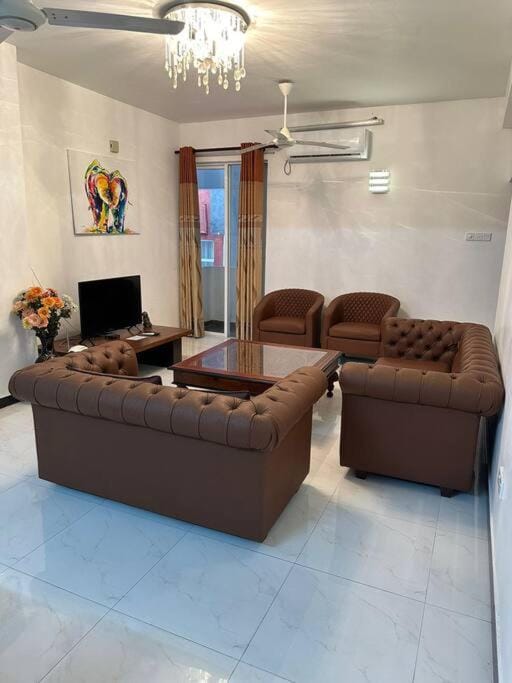 Truely a Beach Home Away from Home Apartment in Dehiwala-Mount Lavinia