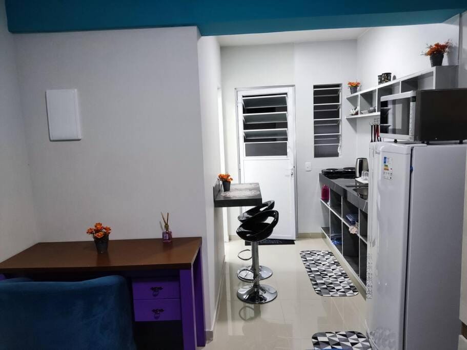 Loft 1 com ar condicionado prox Praia Laranjeiras facil acesso pela BR101 Apartment in Balneário Camboriú