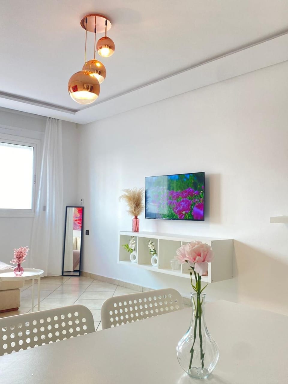 Communal lounge/ TV room, TV and multimedia, Living room, Seating area, Evening entertainment