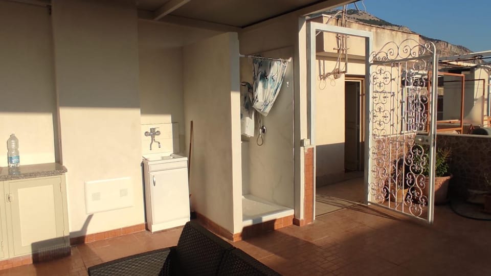 Balcony/Terrace, Balcony/Terrace