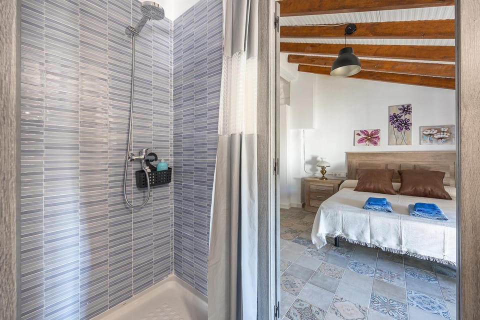 Shower, Bathroom, Bedroom