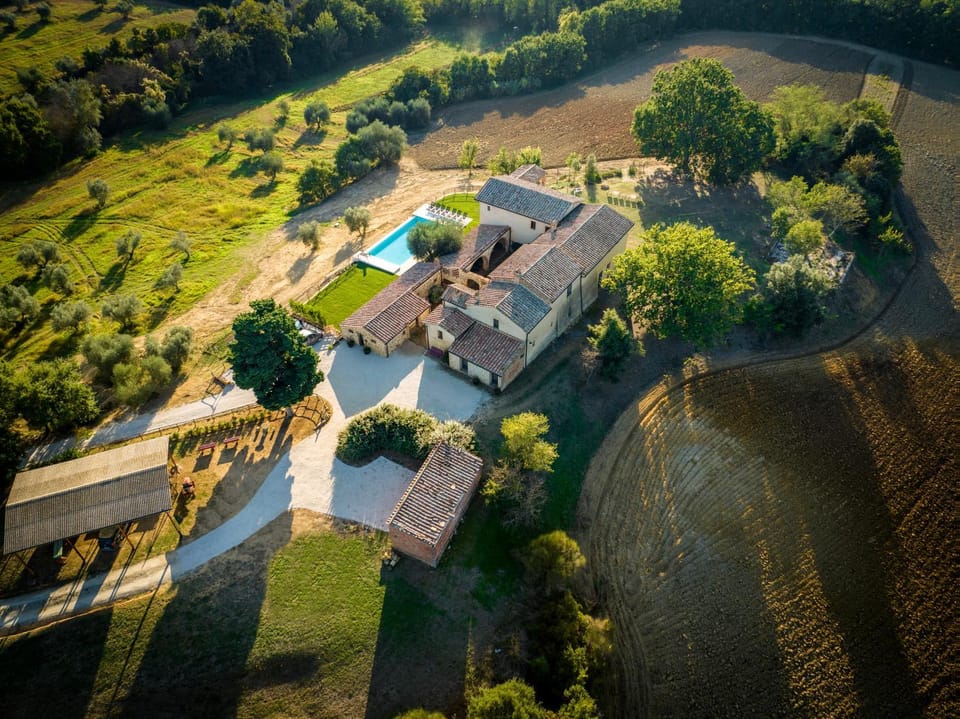 Property building, Swimming pool, Swimming pool
