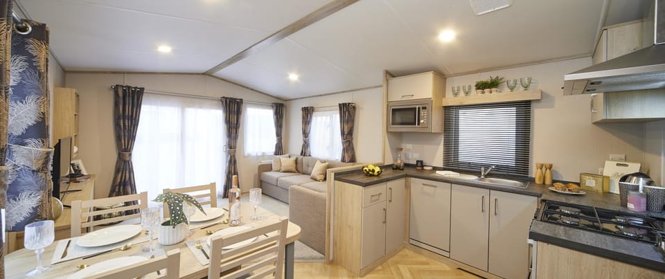 Kitchen or kitchenette, Living room, kitchen