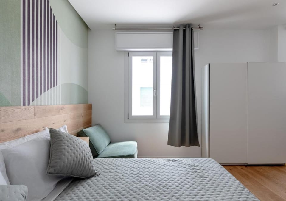 Bedroom, wardrobe