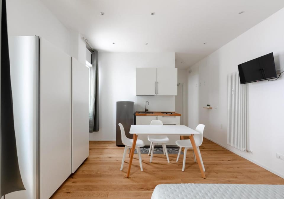 Kitchen or kitchenette, kitchen