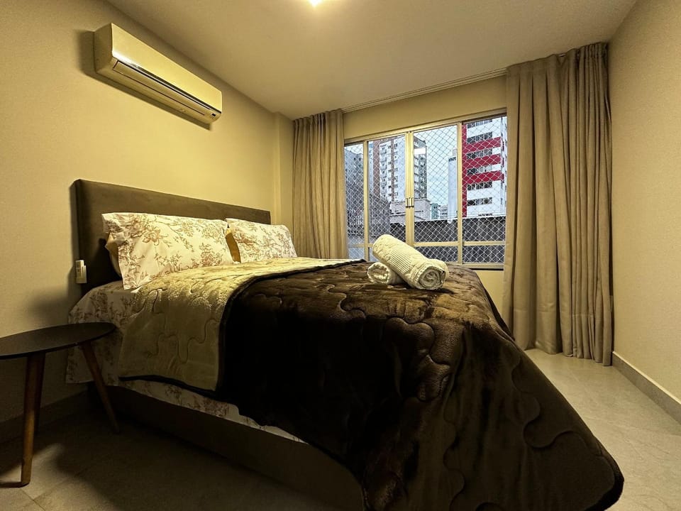 Bed, Photo of the whole room, Bedroom, air conditioner