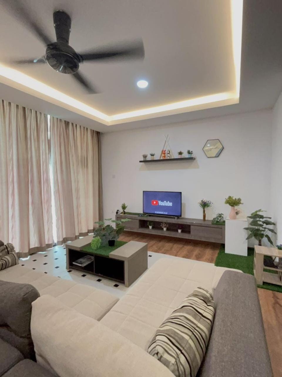 Vivacity Megamall Jazz 1 ,2-8 pax , 3 BR Apartment in Kuching