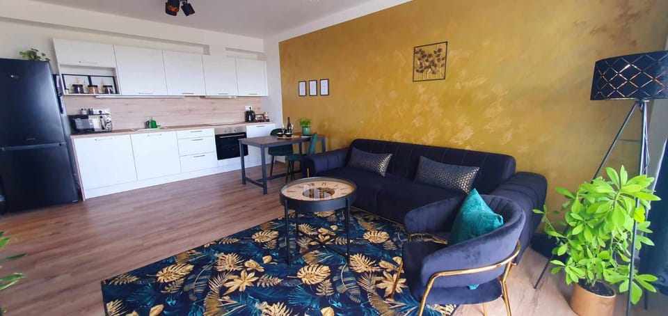 Kitchen or kitchenette, Living room, Seating area