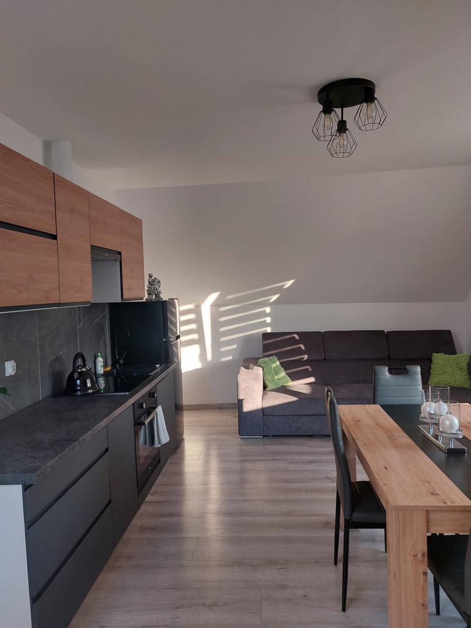 Kitchen or kitchenette, Living room, Seating area, Dining area, stove