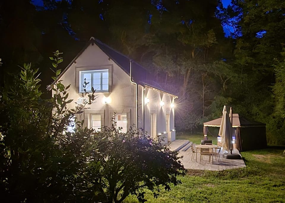 Property building, Hot Tub