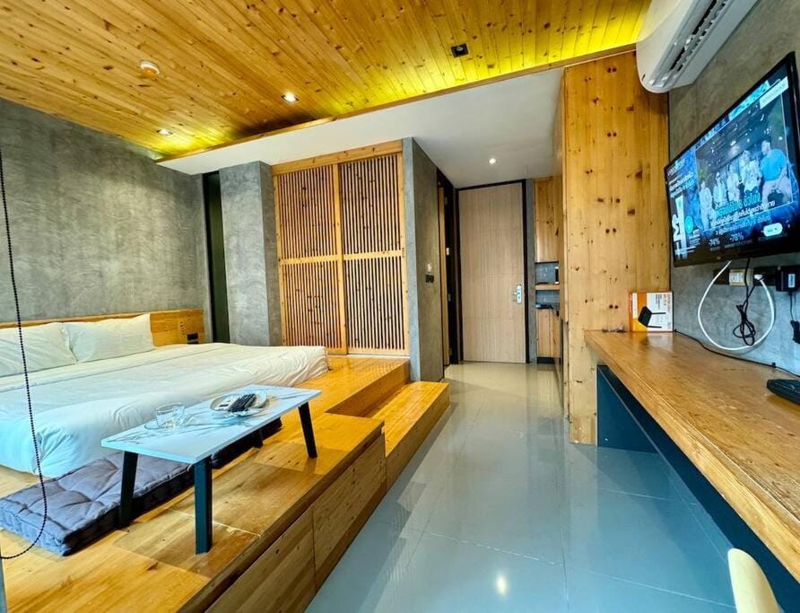 Taya NaiHarn, Scenic View, Modern Studio, Relife Windy Apartment in Rawai