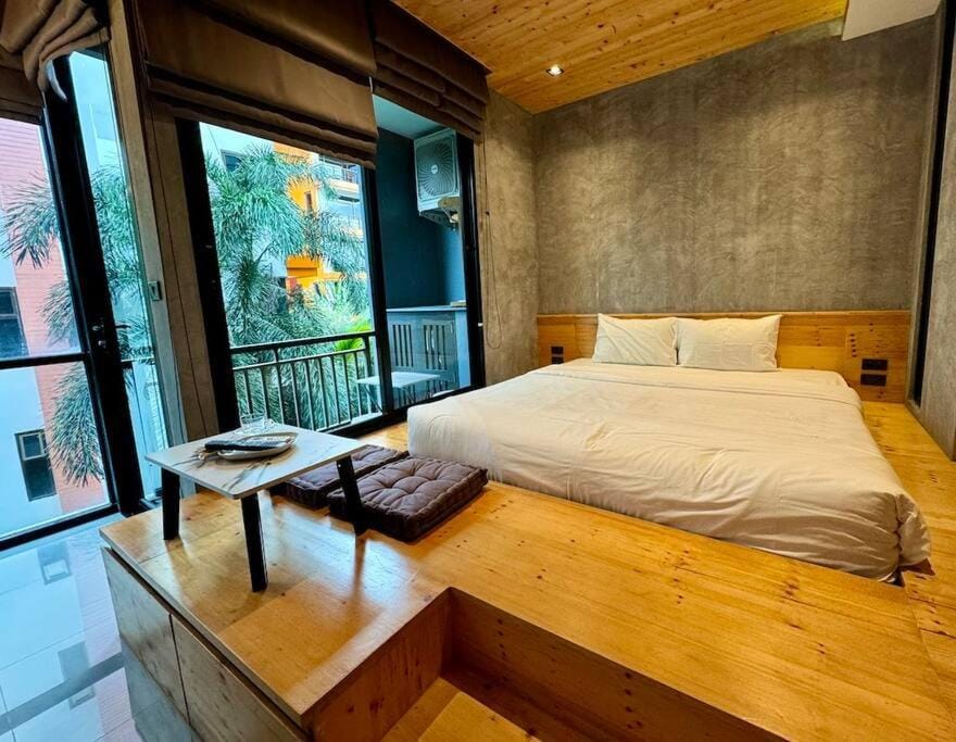 Taya NaiHarn, Scenic View, Modern Studio, Relife Windy Apartment in Rawai