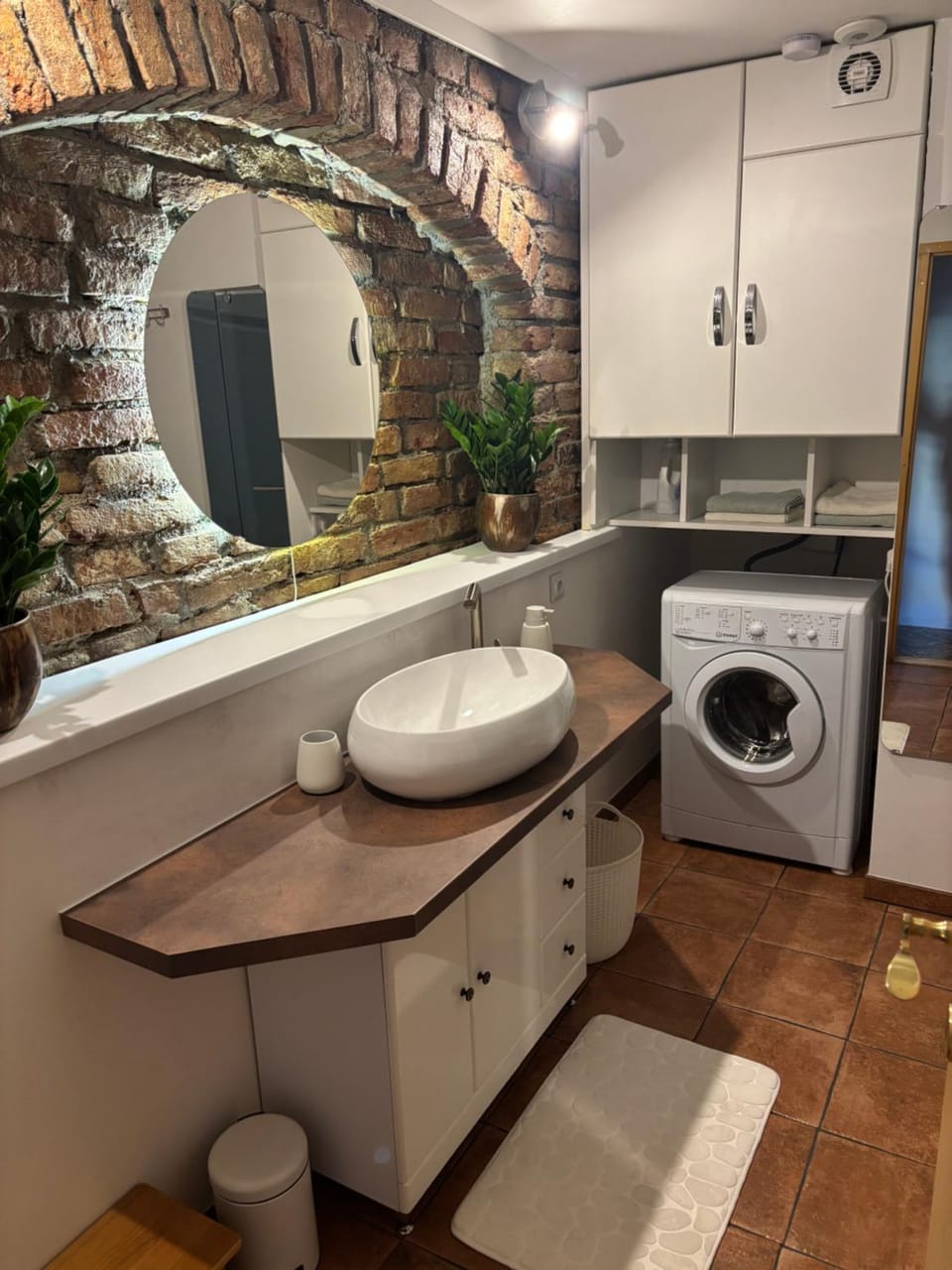 Bathroom, washing machine