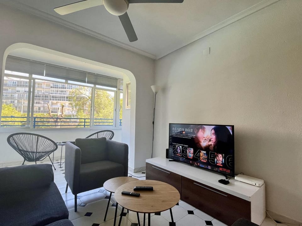 New Spacious Family Apartment 3 Bedrooms Pool 5 Min from the Sea Apartment in Alicante