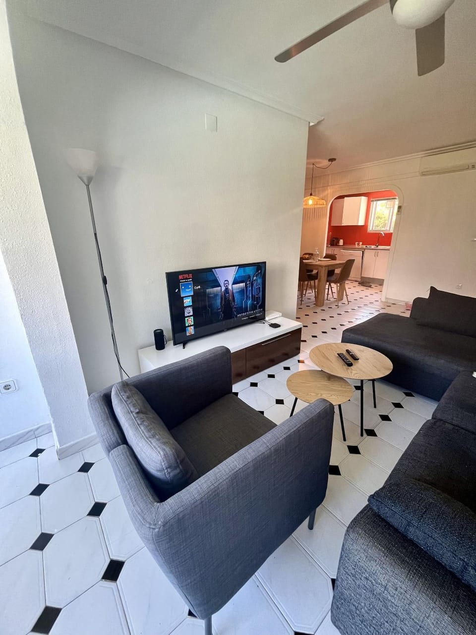 TV and multimedia, Living room, Seating area