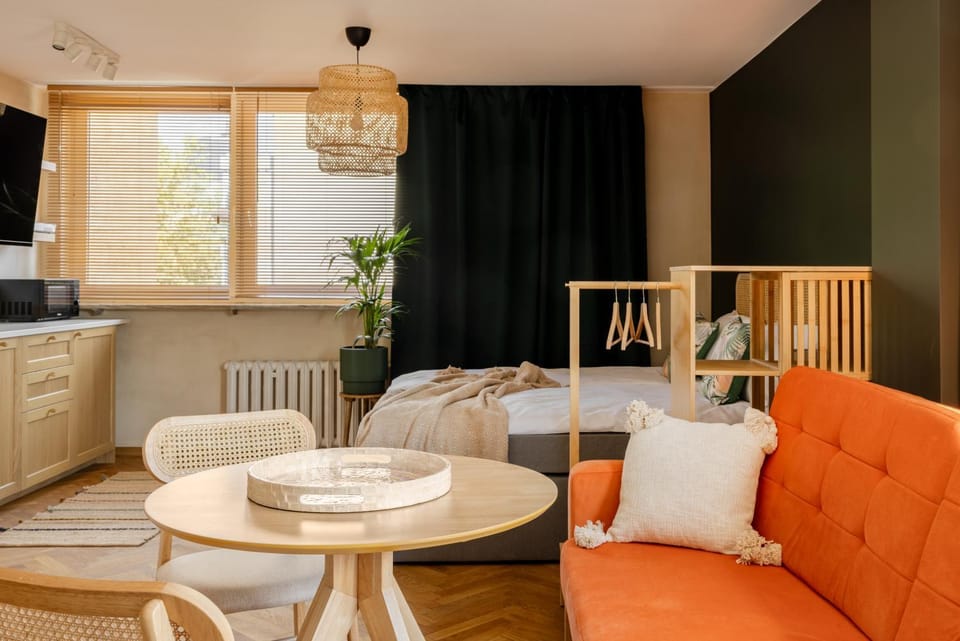 Bed, Kitchen or kitchenette, Living room, Photo of the whole room, Dining area, Bedroom