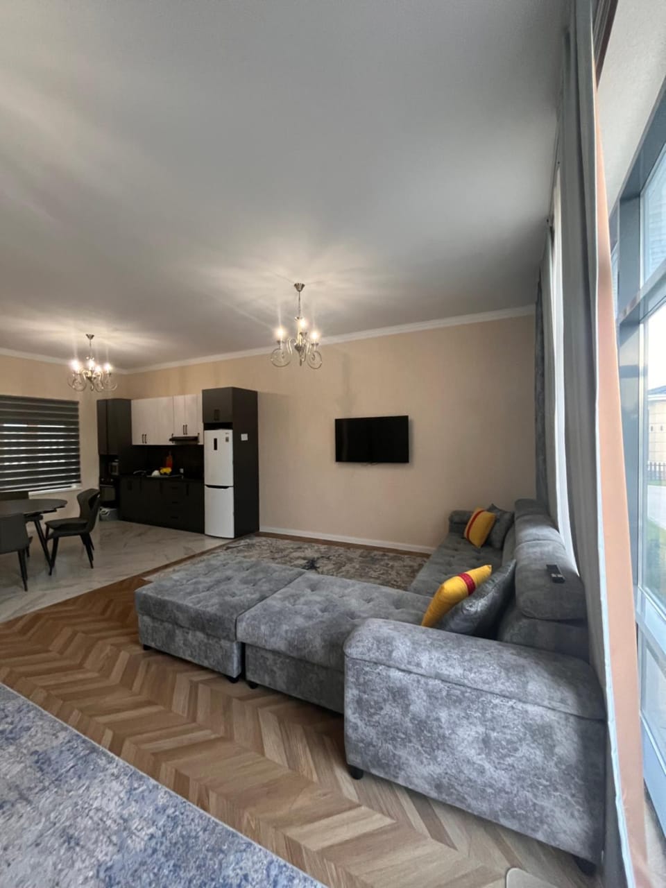 TV and multimedia, Seating area