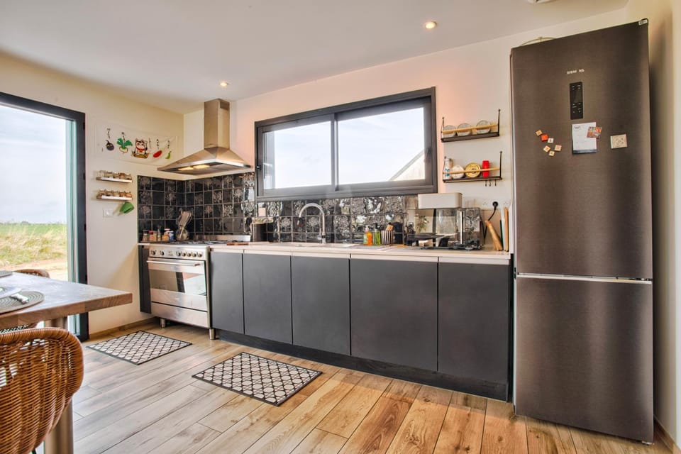 dishwasher, oven, kitchen