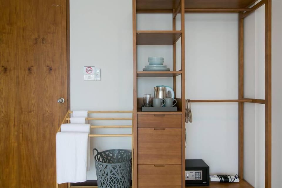 WOW Academy 3B Top Floor Fitness Street Apartment in Chalong