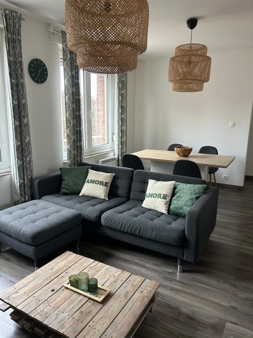 Living room, Seating area, Dining area