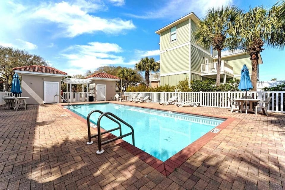 Coastal91 Free Golf Cart Gated Beach Access House in Miramar Beach