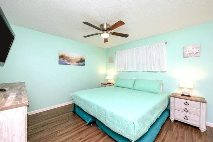 Kings Cove Central Destin 3 Community Pools House in Destin