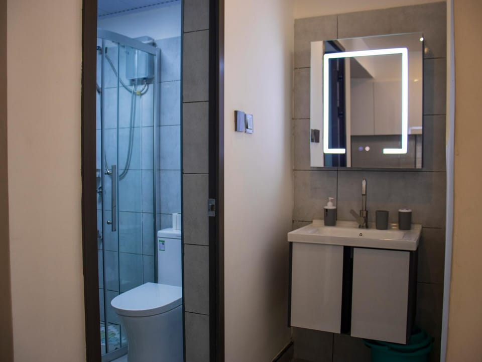 Shower, Toilet, Bathroom