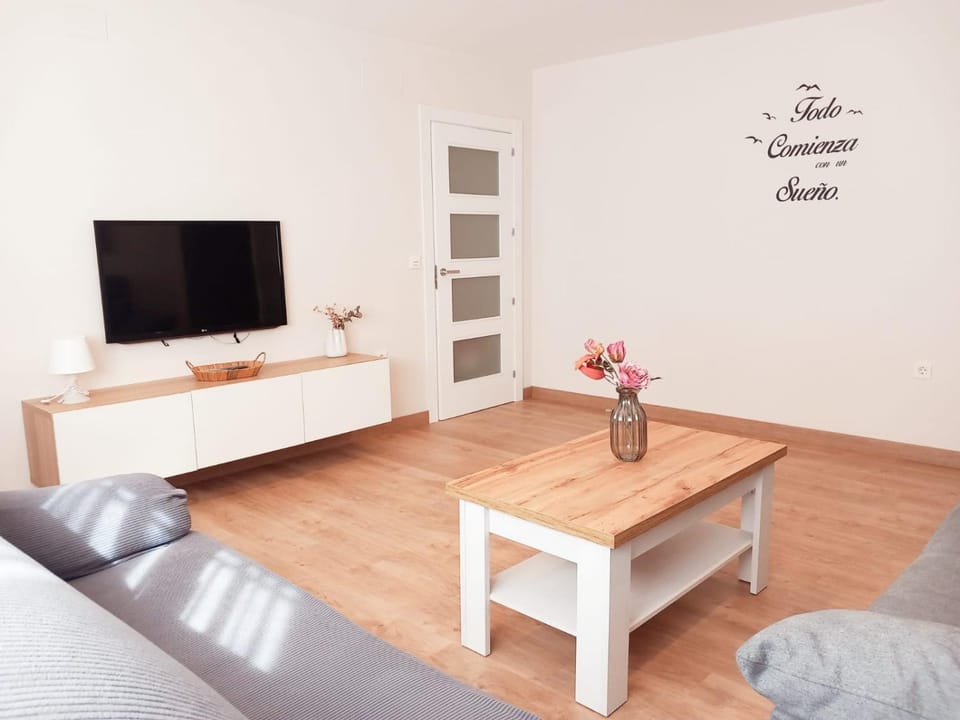 TV and multimedia, Living room, internet