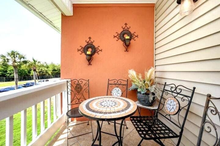 Captains Quarters 3 Comm Pools Pet Friendly House in Destin