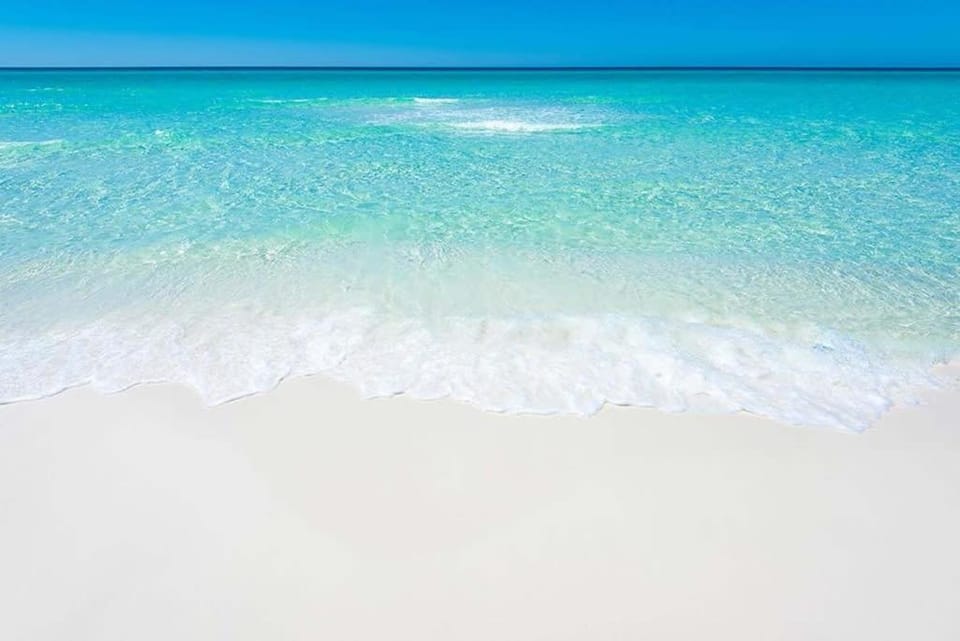 Sandy Pearl Lake View 3 Pools Central Destin House in Destin