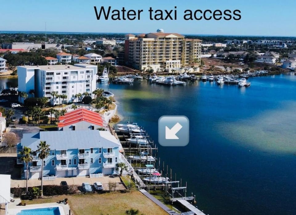 Bikini Bottom Destin Harbor Private Gated Beach House in Destin