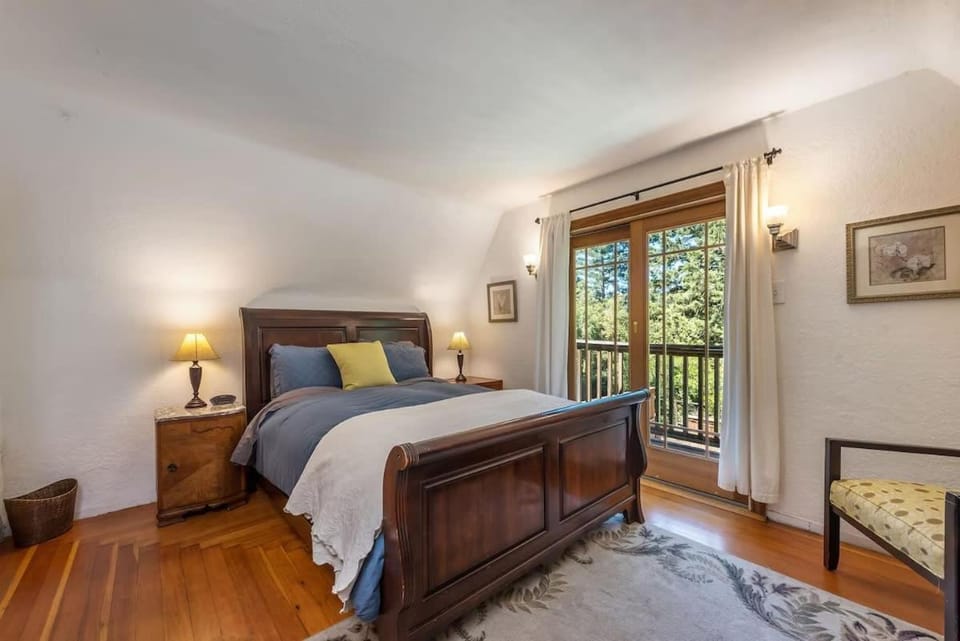 Lovely Tudor Home With Pool & Spa Near Russian River House in Guerneville