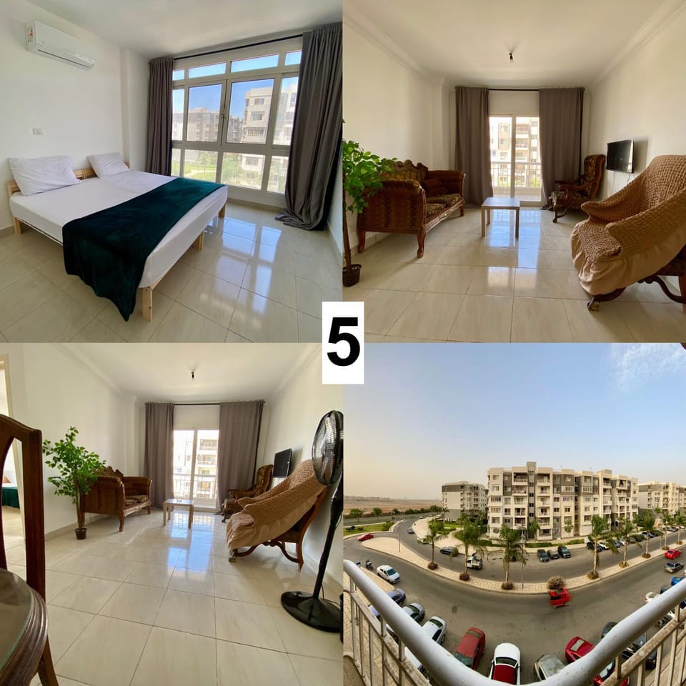 Bed, View (from property/room), Balcony/Terrace, Living room, Photo of the whole room, Seating area, Bedroom