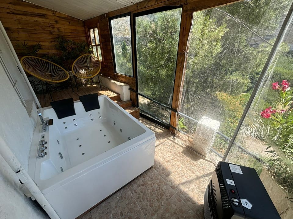 Natural landscape, Hot Tub