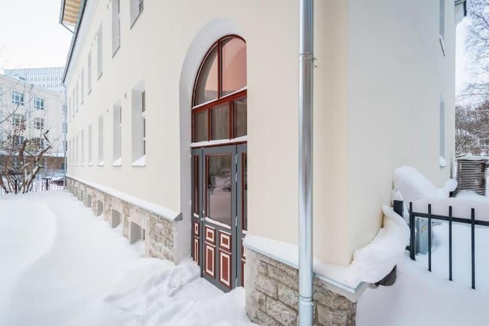 Cozy 1-bedr in the centre near Old Town with private parking Apartment in Tallinn