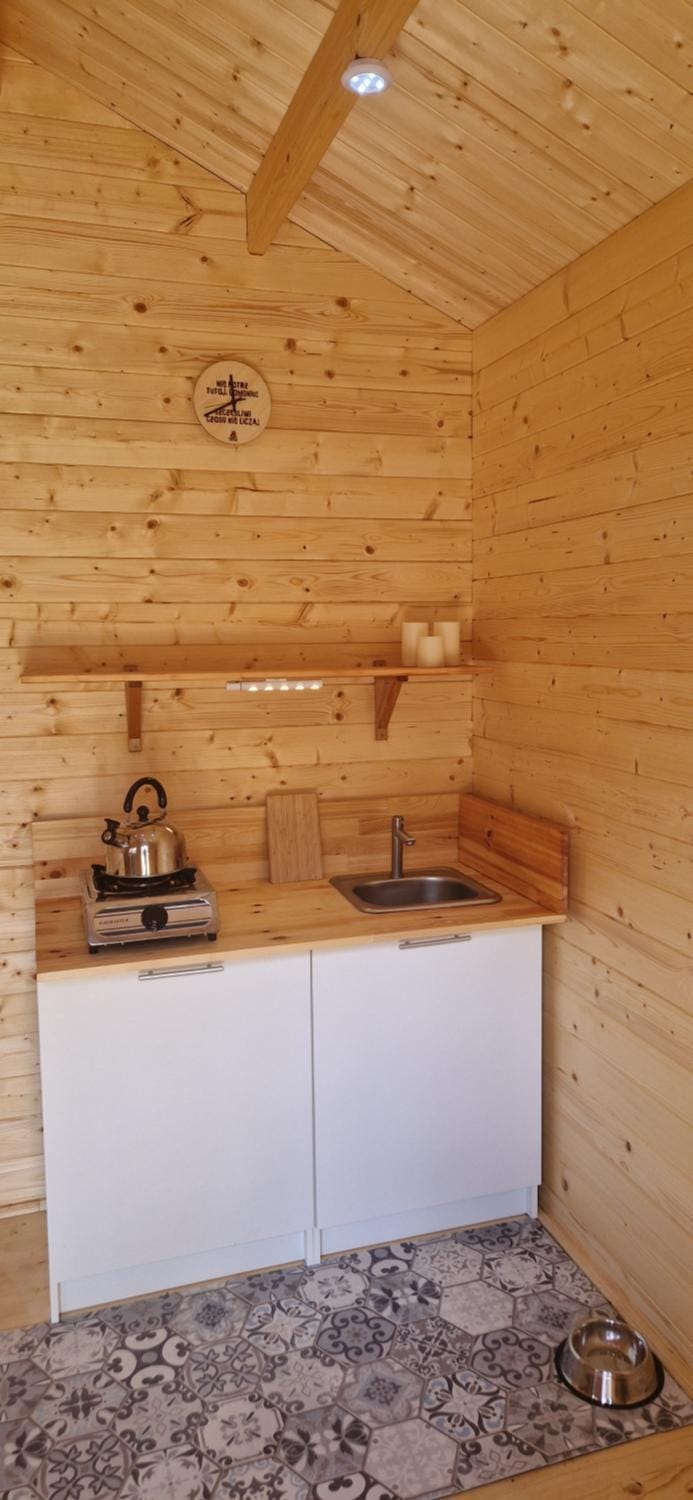 Kitchen or kitchenette, oven, stove, kitchen