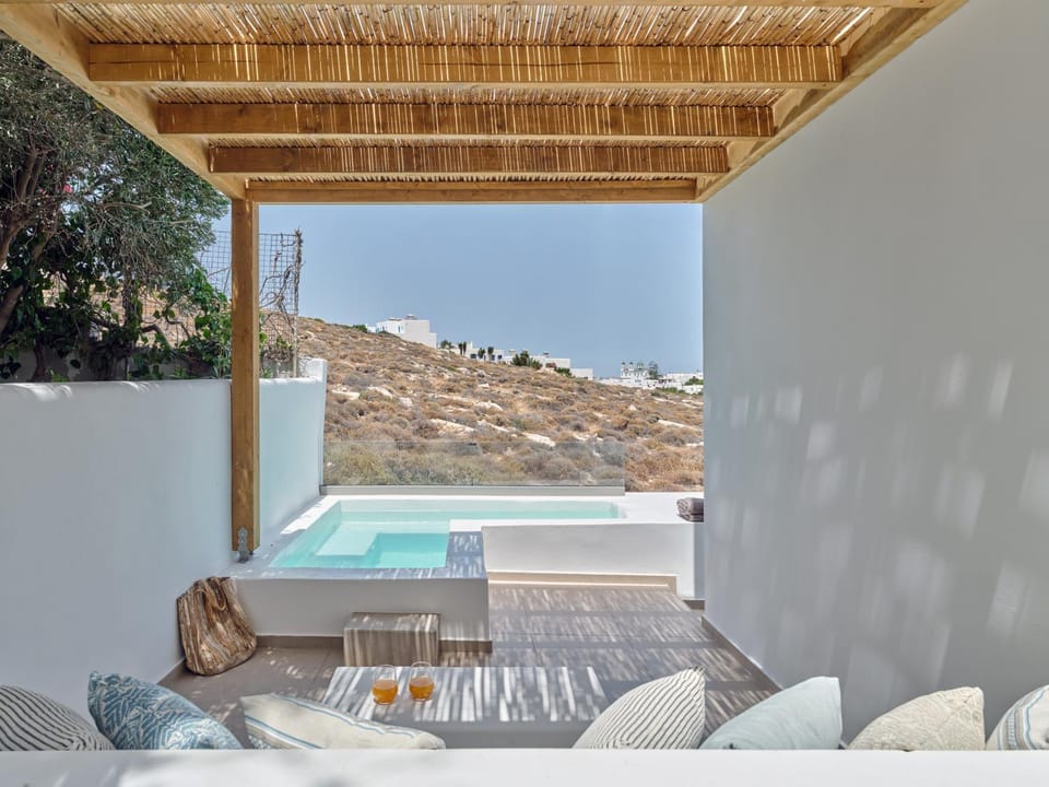 Patio, Natural landscape, Balcony/Terrace, sunbed
