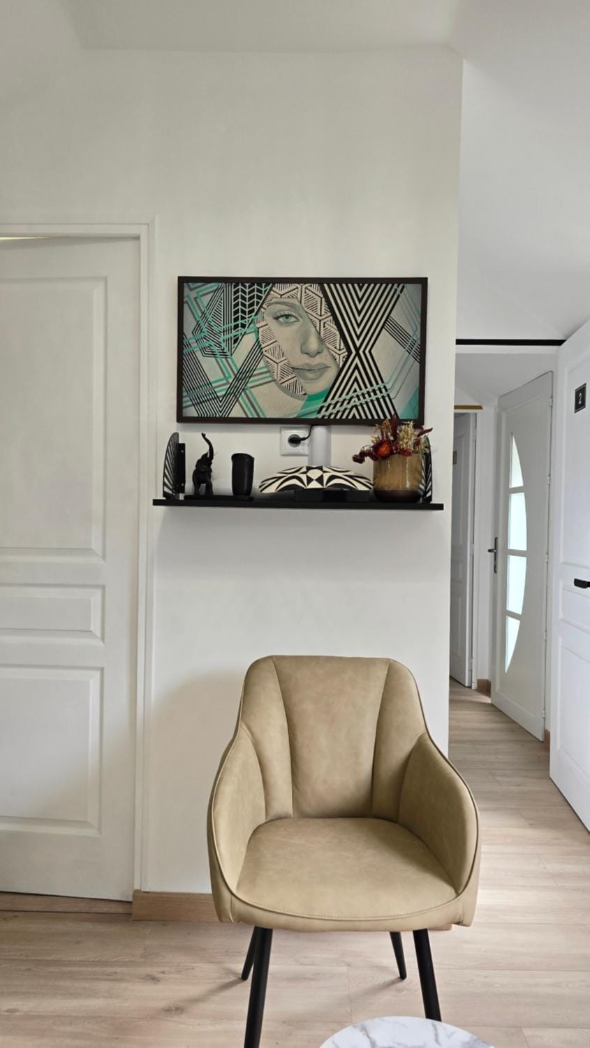 La Rose Blanche Apartment in Massy