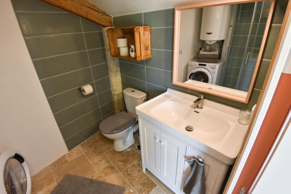 Toilet, Bathroom, washing machine