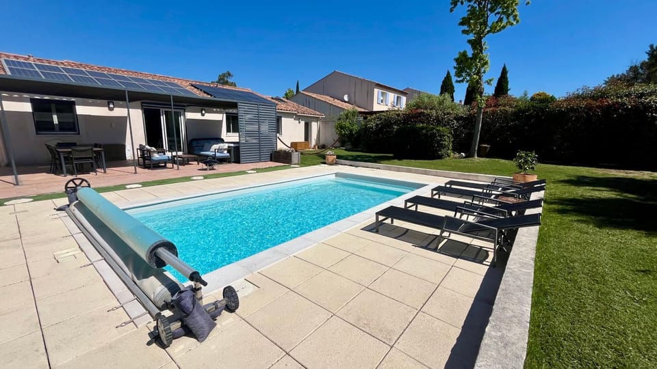 Villa Pura Vida - 6 personnes - piscine, jaccuzi et cuisine d'été Villa in Provence-Alpes-Côte d'Azur