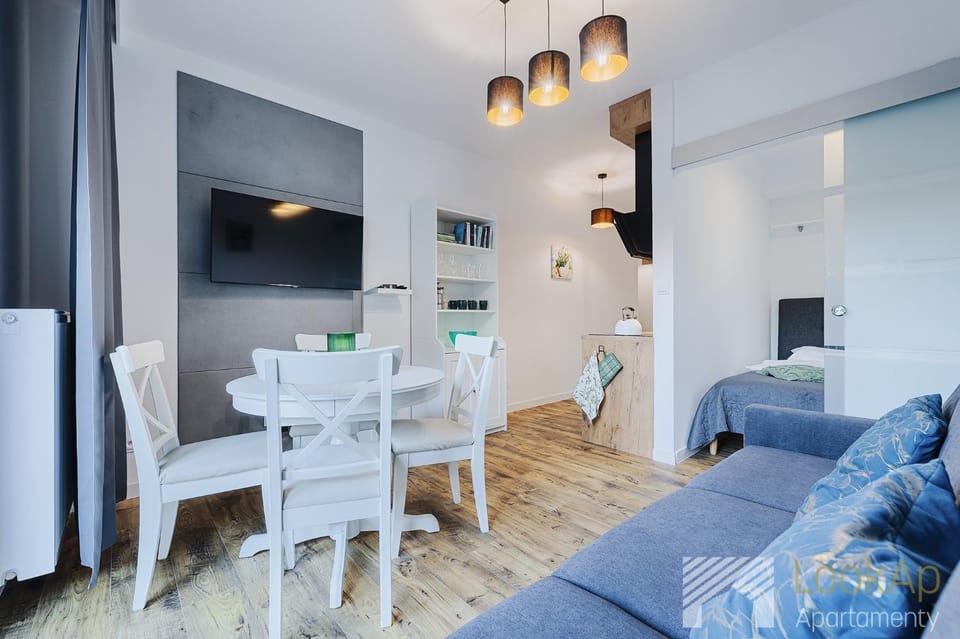 TV and multimedia, Living room, Dining area