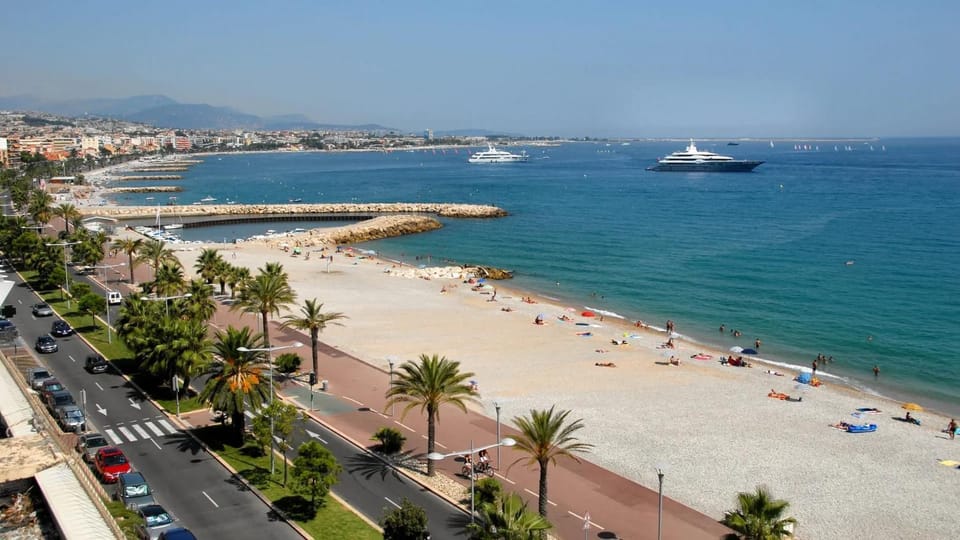 Cagnes Kennedy Parking Mer WIFI Terrasse Apartment in Cagnes-sur-Mer