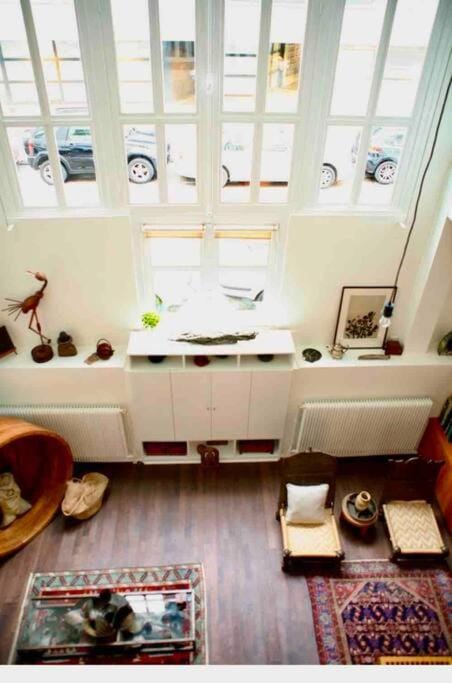 The Eifel Tower Artist Loft Apartment in Paris