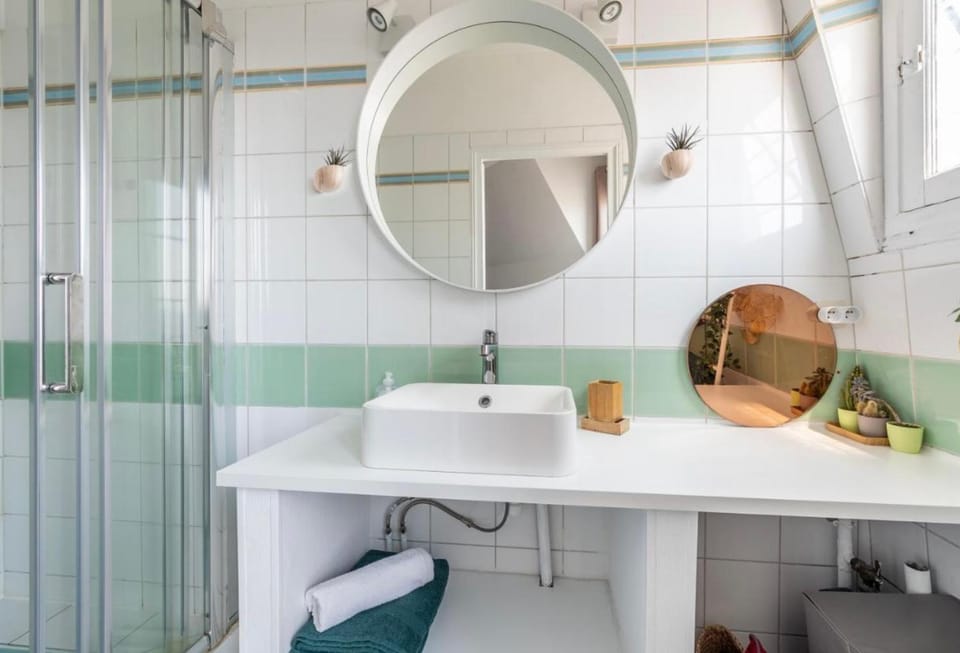Shower, Bathroom
